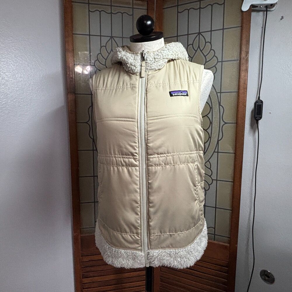 Patagonia Women's Vest Los Gatos Ivory Beige Tan Reversible Hooded Sherpa Size S - Picture 2 of 14